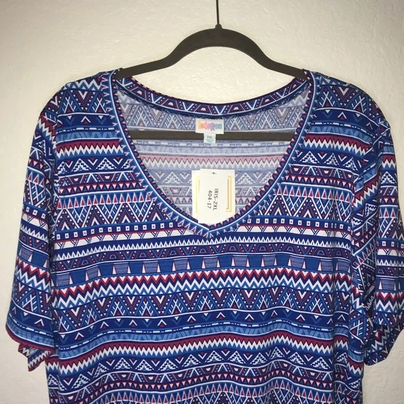 LuLaRoe Iris Tee - Picture 4 of 7